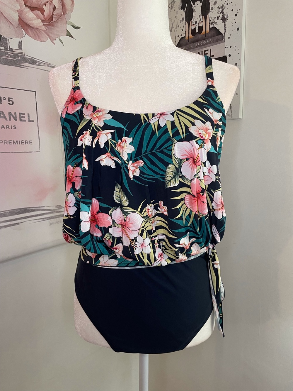 Lunabelle Swimsuit Blouson Top & Side Tie Navy Blue with Tropical Flowers Size L - Picture 7 of 14